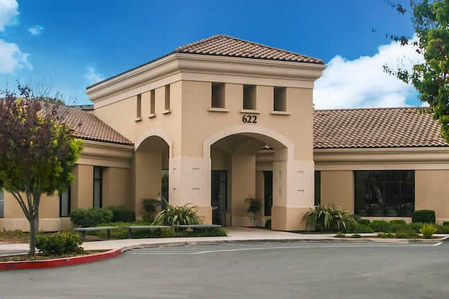 Vantage Eye Center Salinas location building exterior.