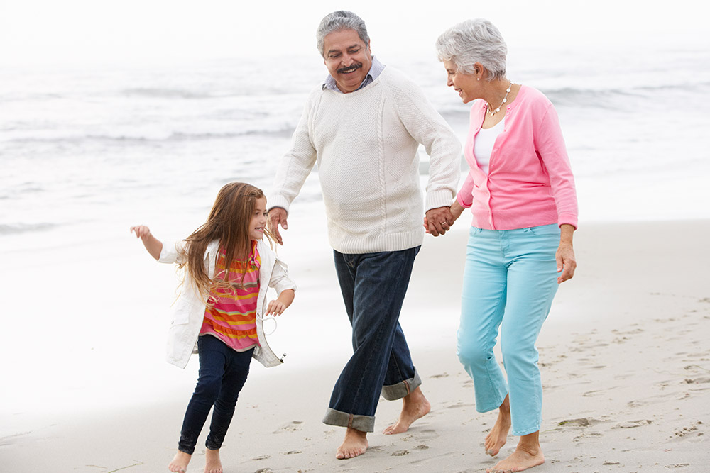 Couple enjoying their time in preparation for cataract surgery.
